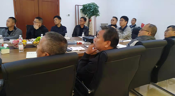 中鐵二十三局、山東省城建設(shè)計(jì)院、崇杰水廠、業(yè)主單位以及監(jiān)理聯(lián)合考察組參觀青島樂中環(huán)保科技有限公司