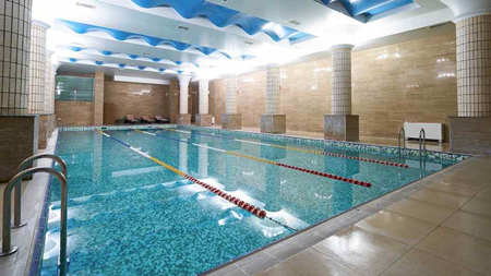 游泳池水處理設(shè)備需要多少錢(qián)（游泳池水怎么處理）